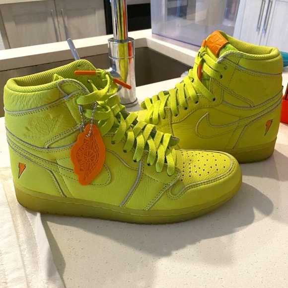 Nike Cyber Yellow Gatorade Jordan 1 - Picture 1 of 7